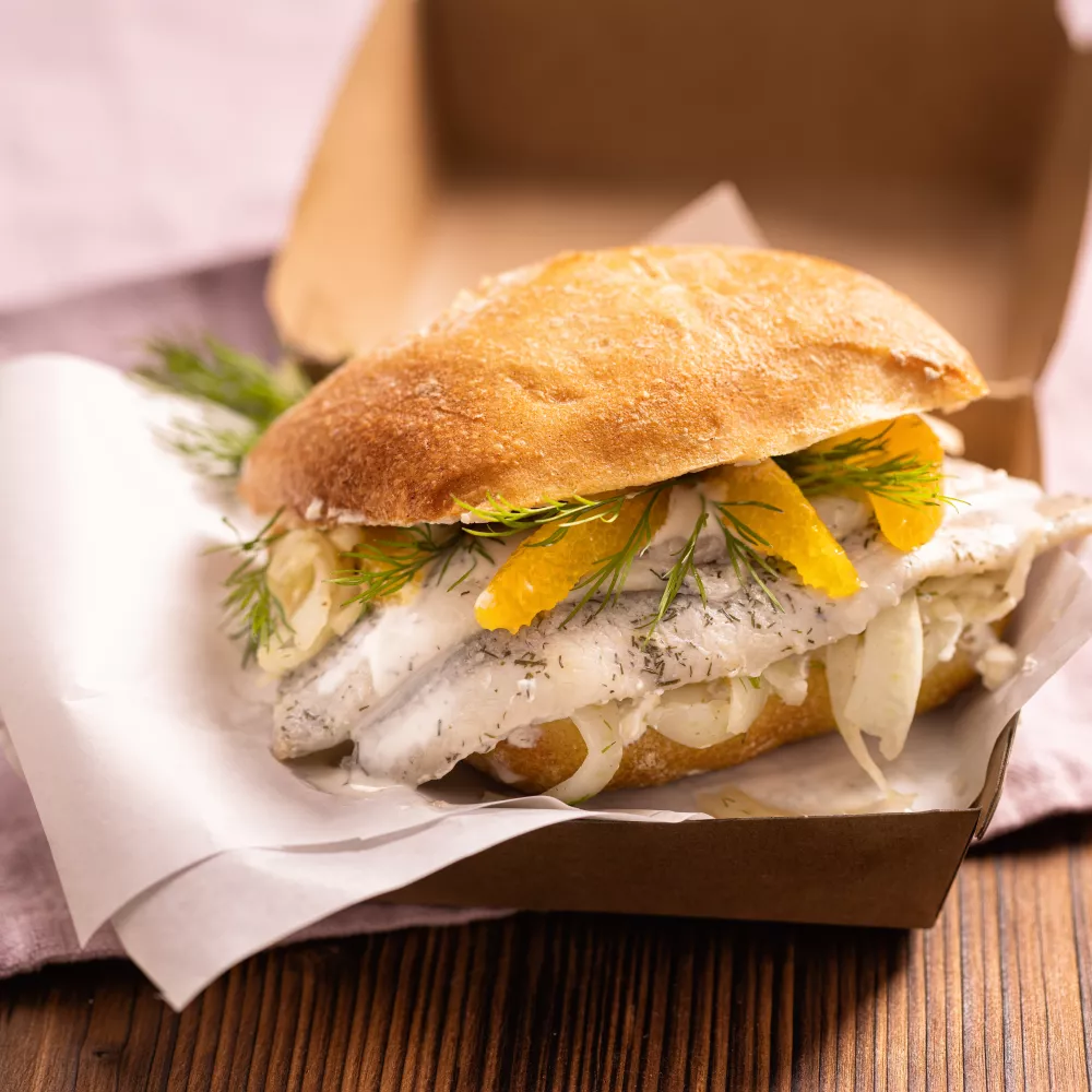 Dill Heringsfilets auf Ciabatta Sandwich