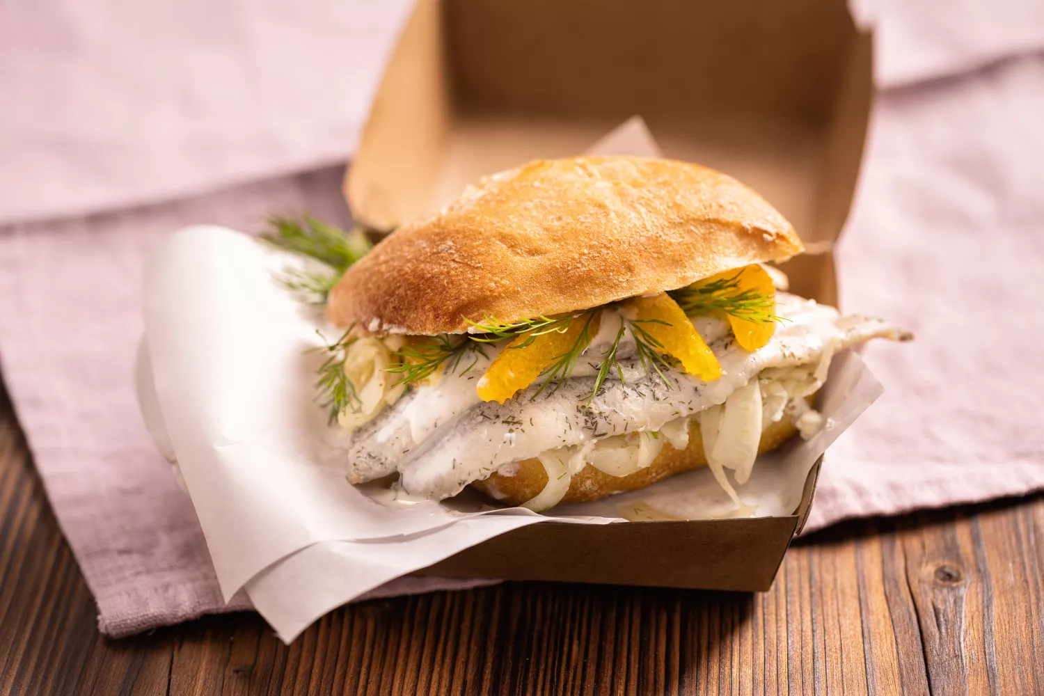Dill Heringsfilets auf Ciabatta Sandwich